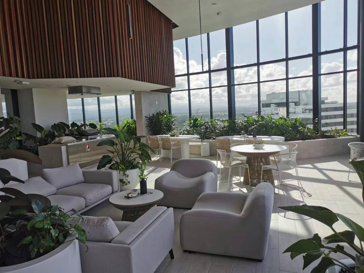 2 Bedroom Luxurious Family Apartment Next To Pacific Fair - Broadbeach Gold Coast Gc22 Exterior foto