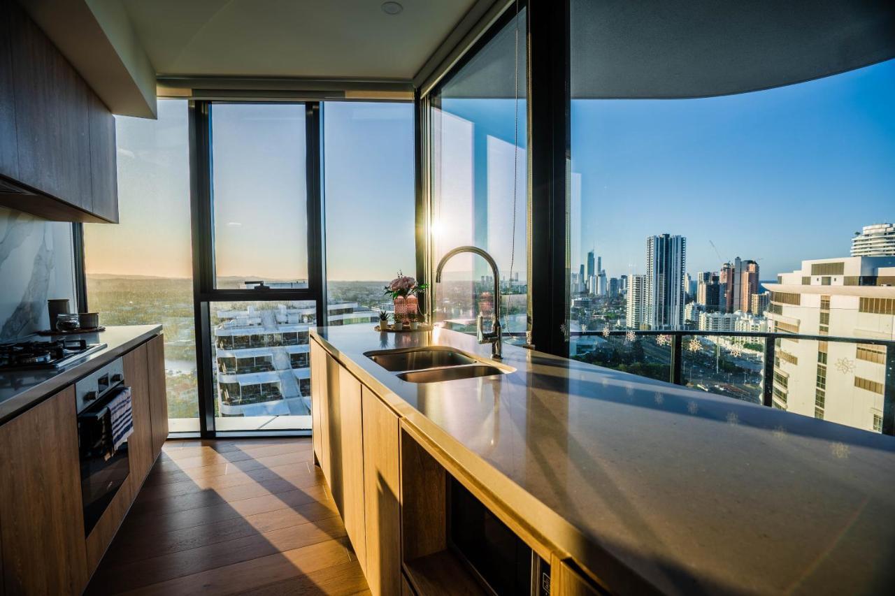 2 Bedroom Luxurious Family Apartment Next To Pacific Fair - Broadbeach Gold Coast Gc22 Exterior foto