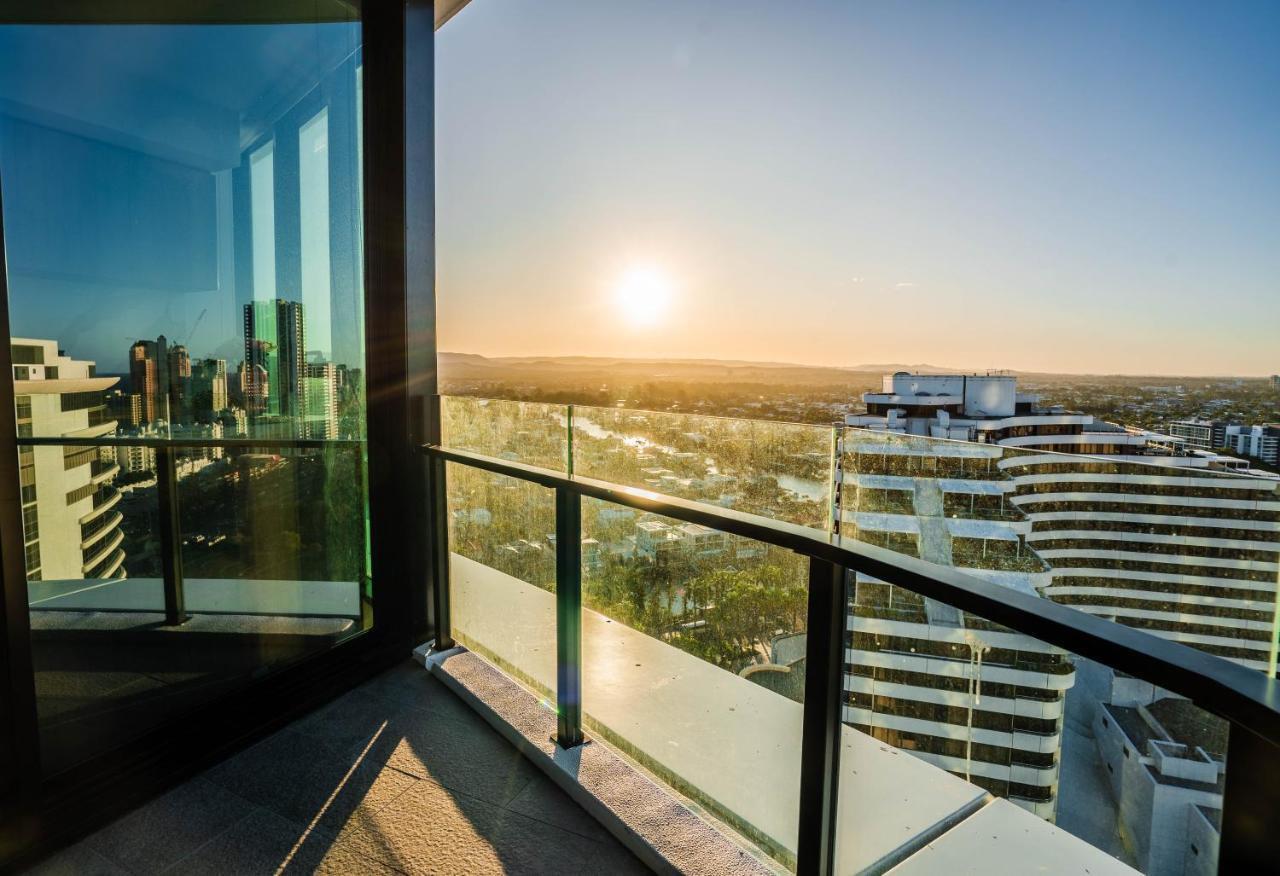 2 Bedroom Luxurious Family Apartment Next To Pacific Fair - Broadbeach Gold Coast Gc22 Exterior foto